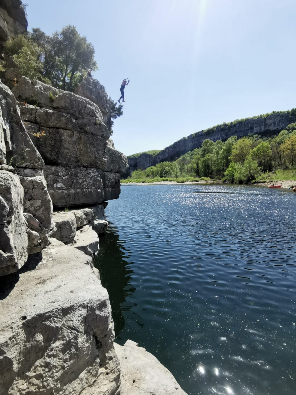 2022.04-Ardèche
Von einem Fels in den Fluss springen – wie gehe ich mit meiner Angst um und wo ist mein Limit?